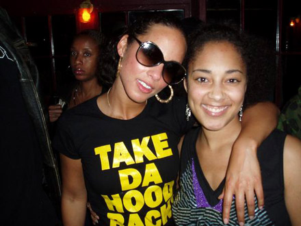 Alicia Keys and Amanda Diva - we light skinded
