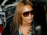 Beyonce in stylish/fierce sunglasses