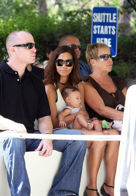 Halle Berry, Nahla Aubry and Momma Berry wait for the shuttle