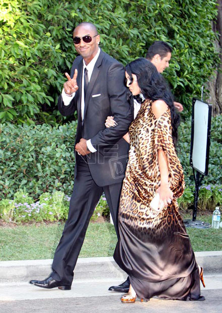 Kobe and Vanessa Bryant at Lamar Odom/Khloe Kardashian wedding