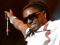 Lil Wayne thanks fans for 1 million Carter III sold
