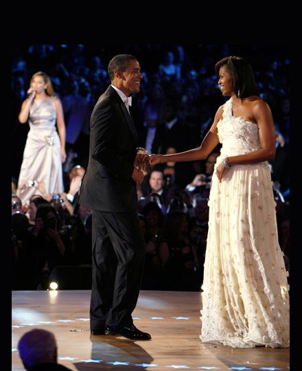 President Barack Obama and First Lady Michelle - their first dance