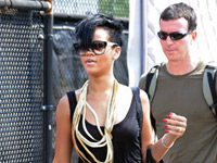 Rihanna gets off Liberty helicopter