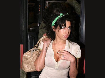 Amy Winehouse rocks the beehive