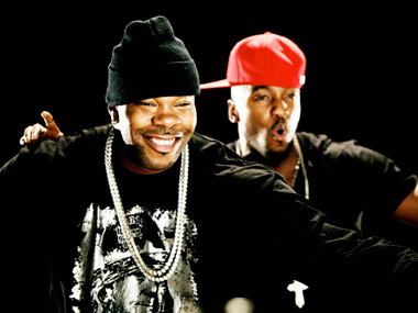 Busta Rhymes in Graph video