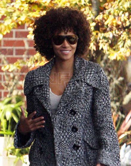 Halle Berry's new curly hairdo