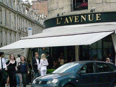 L'Avenue restaurant in Paris, France