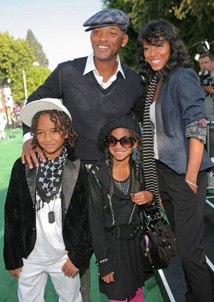 Will Smith and Jada Pinkett with the kids at Madagascar Escape 2 Africa premiere