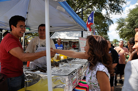 Rosie Perez campaigning for Barack Obama in Tampa, Florida