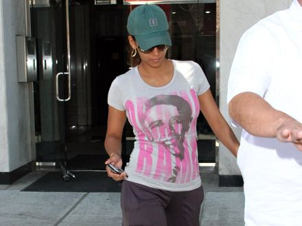 Halle Berry sporting her Obama t-shirt