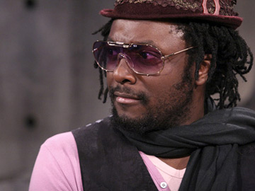 will.i.am give the wrinkle brow at  Fuse - The Sauce