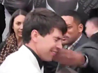 Will Smith smacks reporter at Men in Black 3 premiere